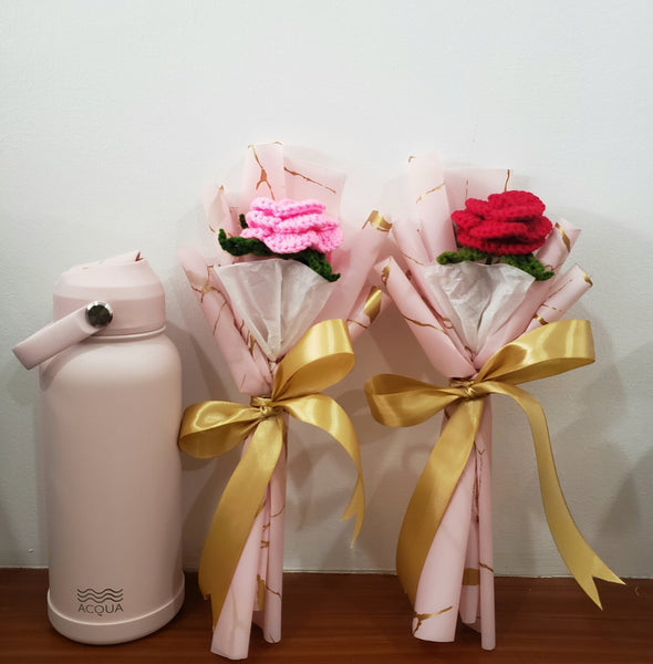 Special Gift for Valentines day : Flower Crochet Rose & 32oz Flip, Sip & Go